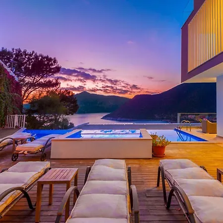 Willa Sleeps 10 With Pool Air Con And Wifi Kalkan