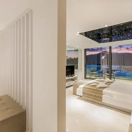 Sleeps 10 With Pool Air Con And Wifi * Kalkan